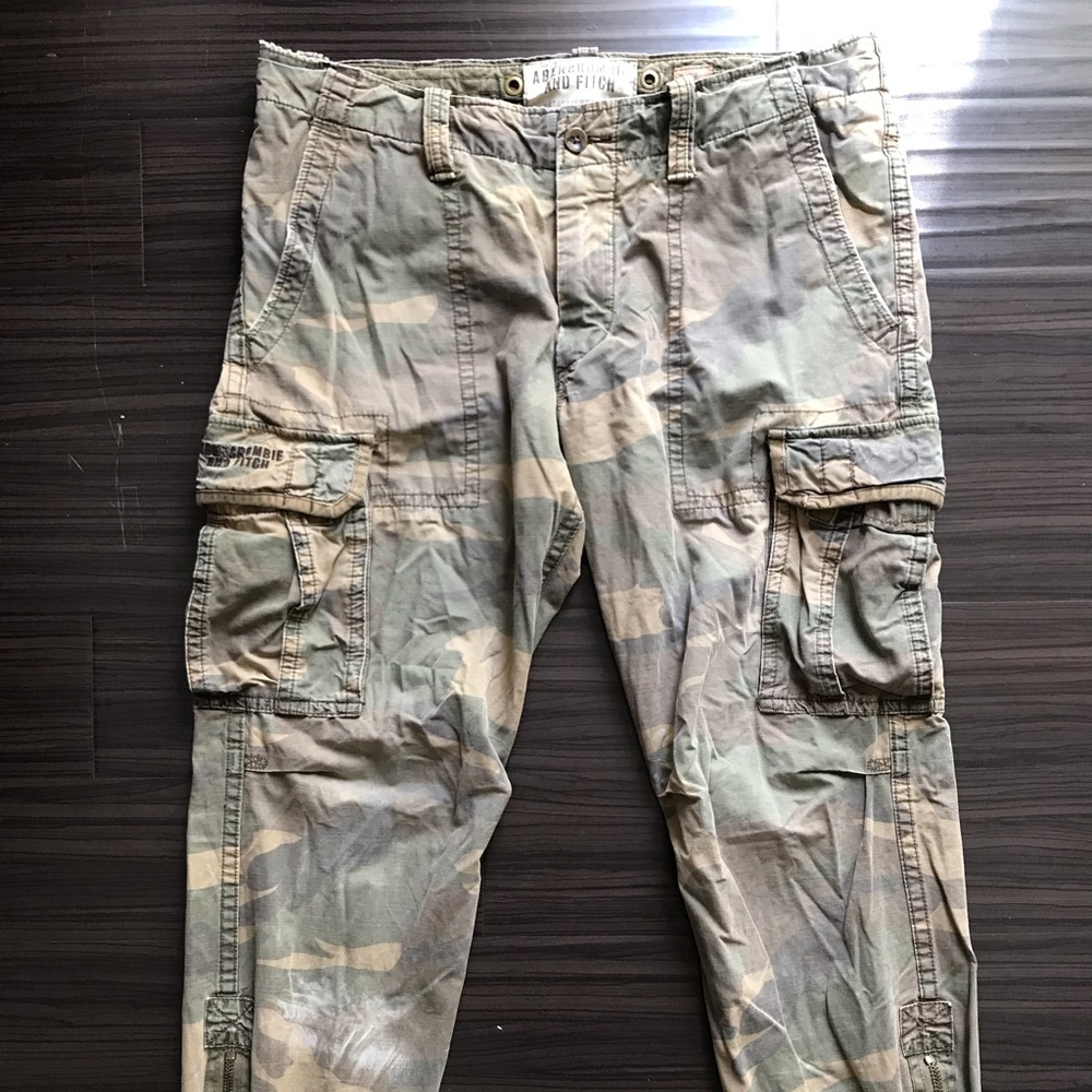 Abercrombie & Fitch Distressed Camo Cargo Pants